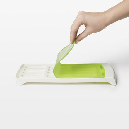 No-Spill Ice Stick Tray - US 1195
