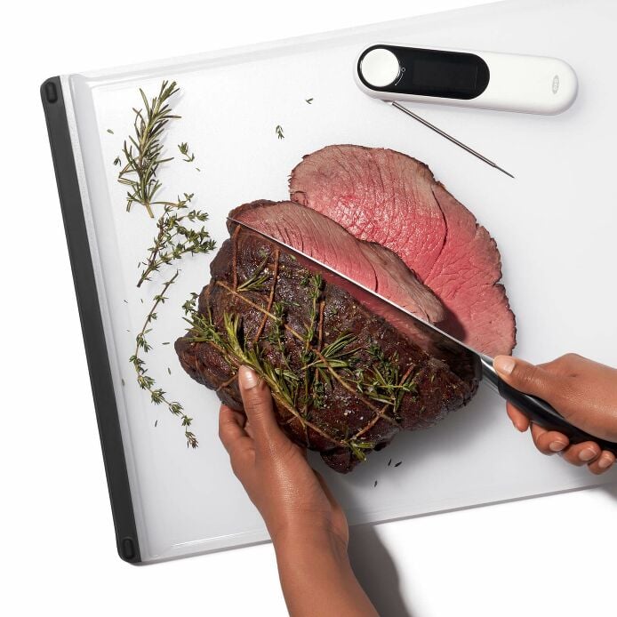 Carving and Cutting Board - US 2849