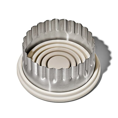 Double-Sided Cookie and Biscuit Cutter - US 6634