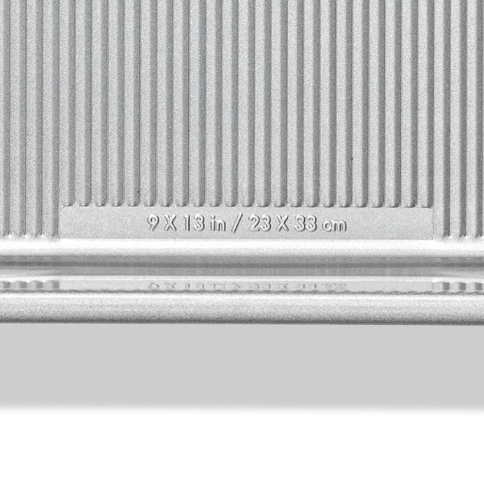 Non-Stick Pro Clear Coated 9inx13in Cake Pan - US 3953