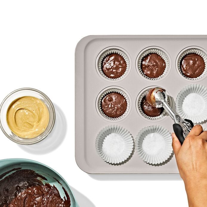 Non-Stick Pro Ceramic Coated Metal Bakeware 12 Cup Muffin Pan – Storm Blue - US 0457