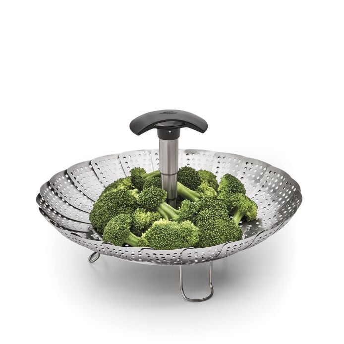 Stainless Steel Steamer with Extendable Handle - US 7956